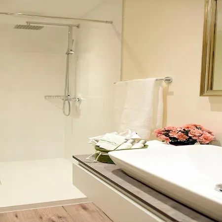 M Отель Фанданс